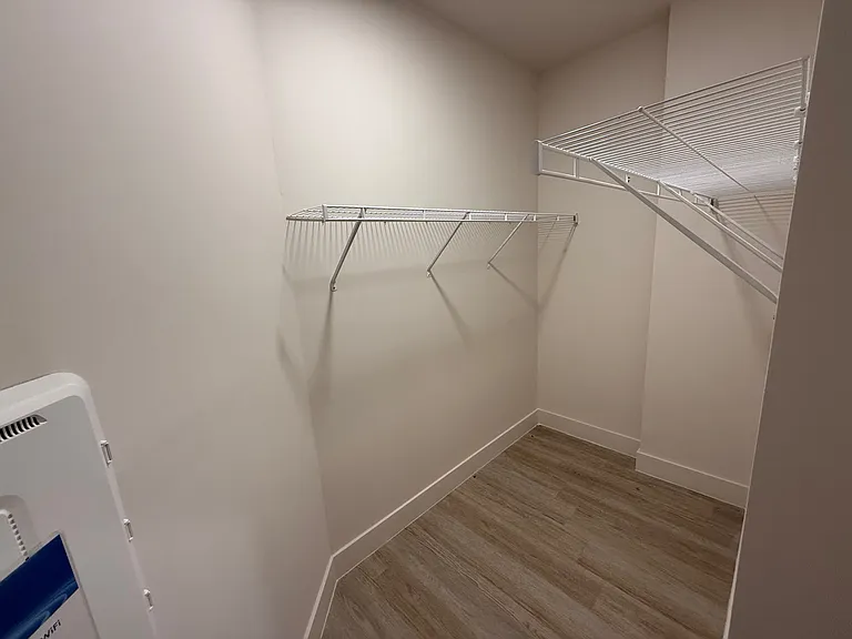 Bay Pointe Apartments — Photo 10