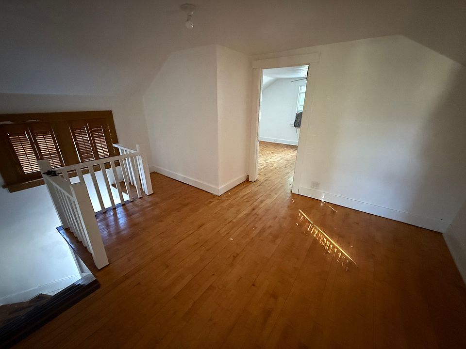 2nd image of 908 Island St