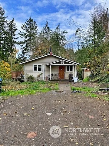 18720 Slough Lane SE photo 1