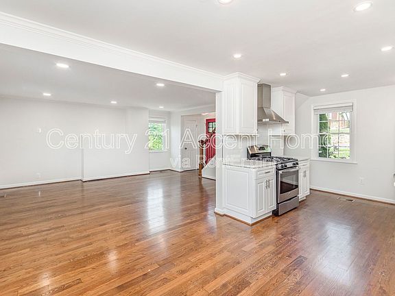 4th image of 5026 23rd St S