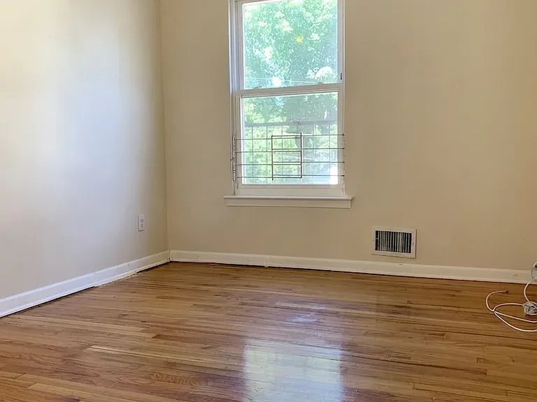 1251 Milton Pl #3C — Photo 6