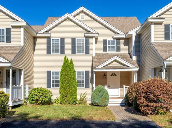 15 Woods Ln #15, Lancaster, MA 01523