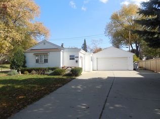 3656 S 91st St, Milwaukee, WI 53228