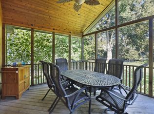 9759 Tree Farm Rd, Eden Prairie, MN 55347