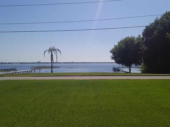 2nd image of 4370 Lakeview Dr