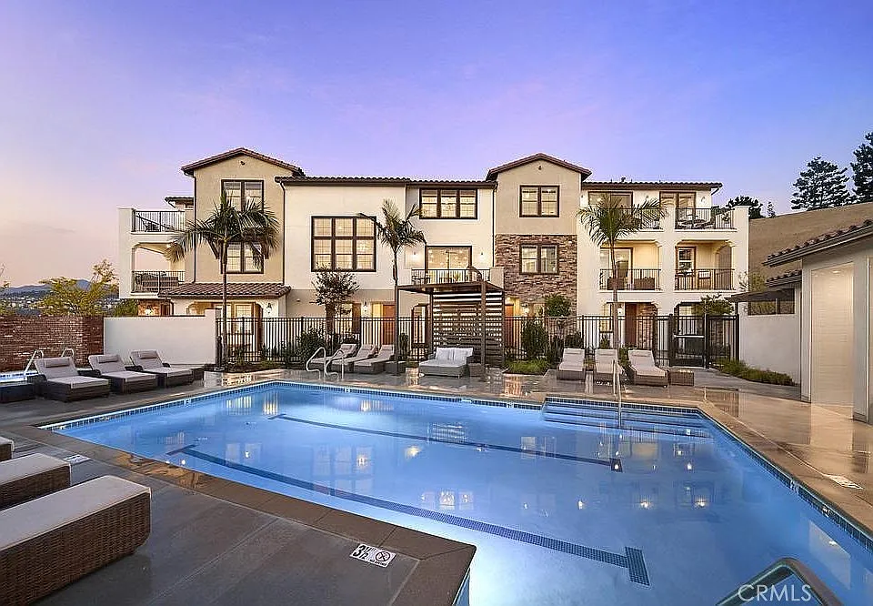 209 Niebla Ln