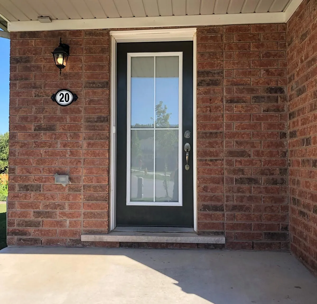 3 bed, $2,450 — Photo 2