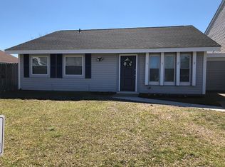 3328 Waterman Rd, Virginia Beach, VA 23452