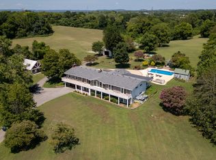 344 Peach Valley Rd, Gallatin, TN 37066