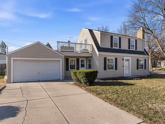 3rd image of 2702 South 44th STREET