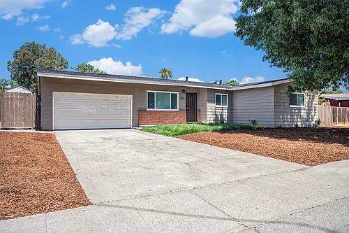 1731 Gelbke Ln Photo 1