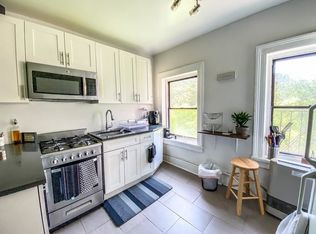 152 S 2nd St #2B, Brooklyn, NY 11211