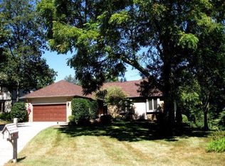 649 Sycamore Mill Dr, Columbus, OH 43230