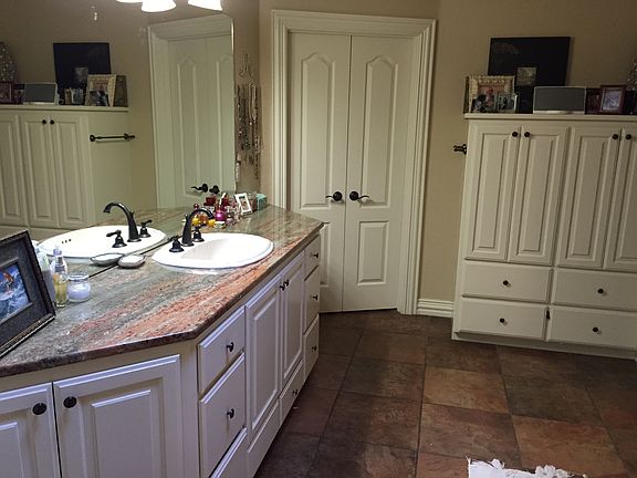 Master bath with main sink