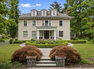 144 Edgehill Rd, Hamden, CT 06517