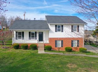 162 Clearview Dr, Lily, KY 40740
