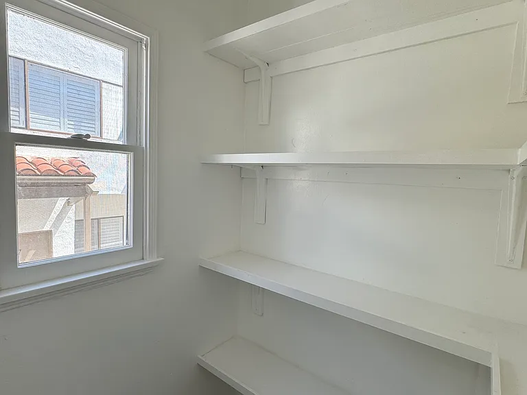 1401 Havenhurst Dr #6 — Photo 16