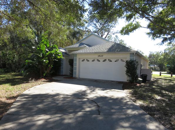 1527 Count Nicholas Ct