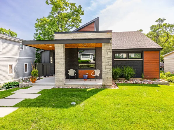 5401 Carpenter St, Downers Grove, IL 60515