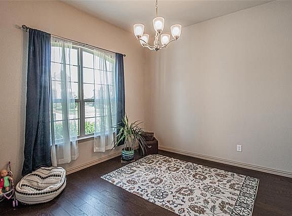 5th image of 5132 Dominica Ln