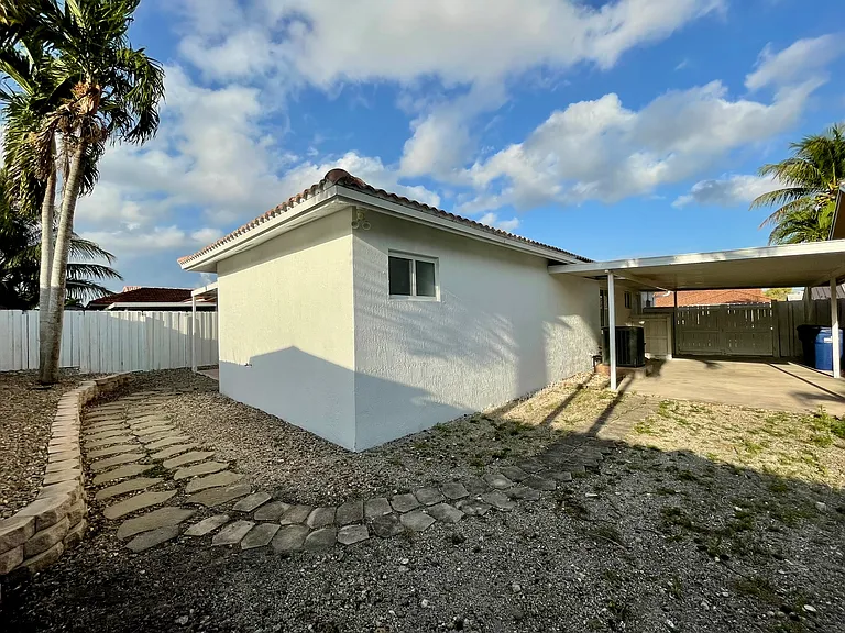 18254 SW 143rd Pl — Photo 50