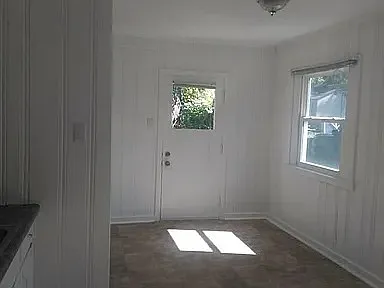 523 S Drexel Ave — Photo 3