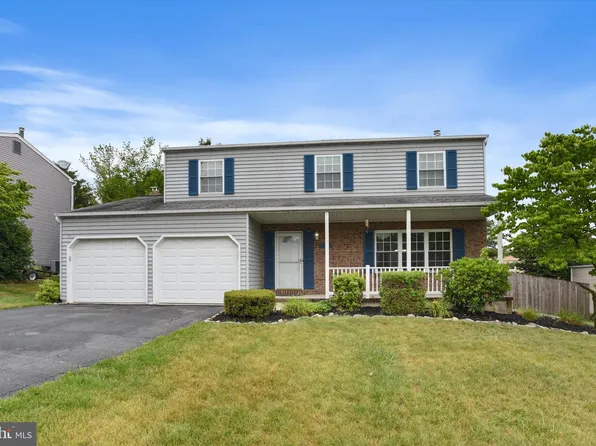 445 Harvest Dr, Harrisburg, PA 17111