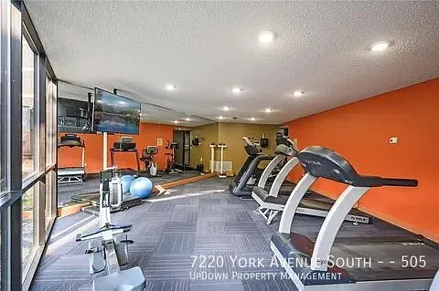 7220 York Ave S #505 — Photo 33