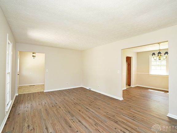 2nd image of 3407 Cherryhill Dr