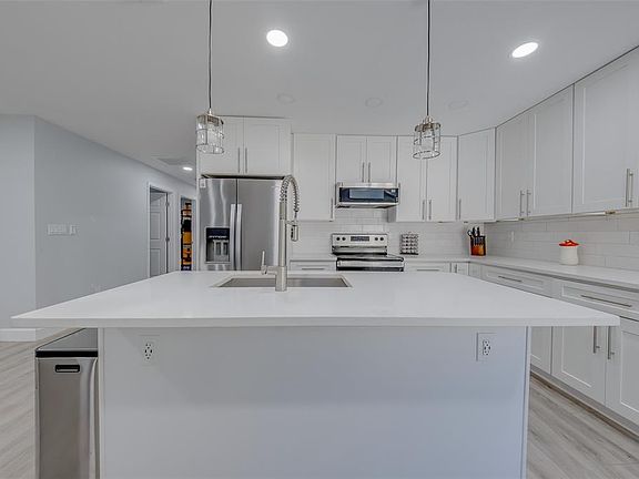5th image of 1814 Sylvan Dr