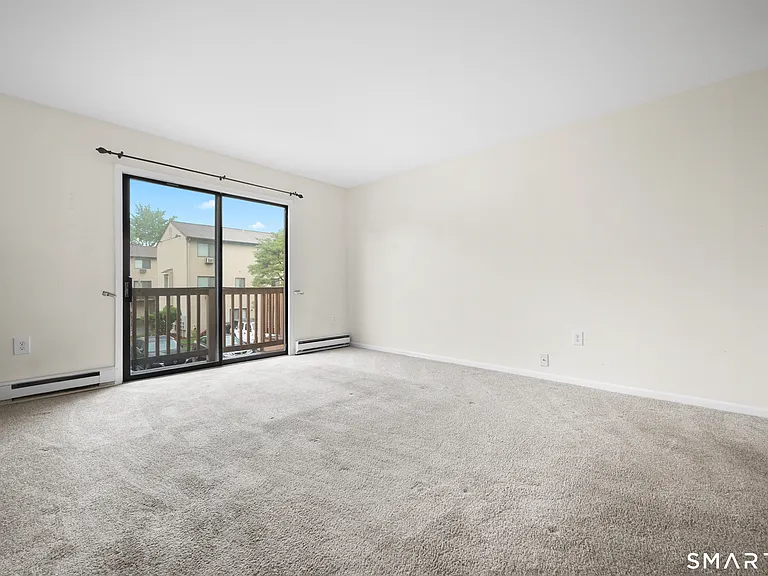 60 Lawn Ave #24 — Photo 5