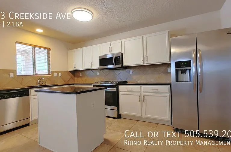 573 Creekside Ave SW — Photo 3