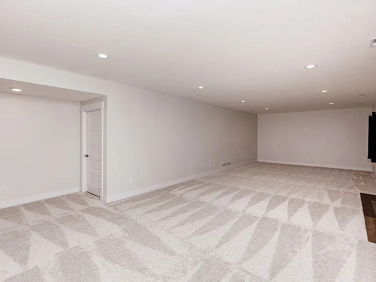 5901 NE Sherman Dr — Photo 19