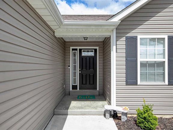 2nd image of 681 Grand Teton Dr