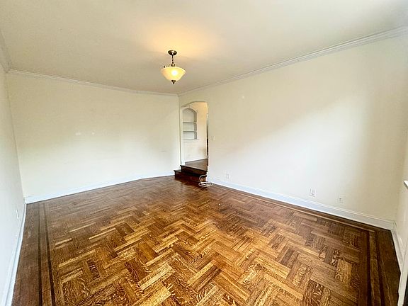 5th image of 1620 Caton Ave #2M