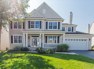 320 Foxford Dr, Cary, IL 60013