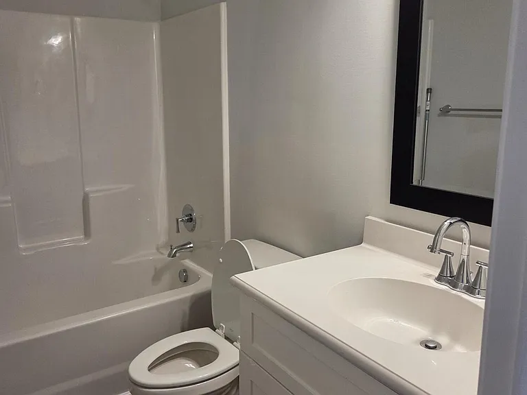 3237 Gordon Dr #A — Photo 9