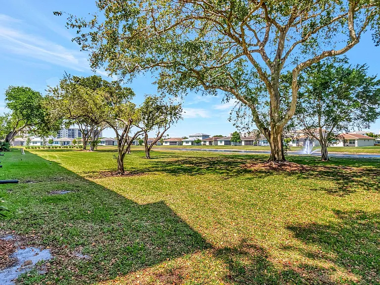 14723 Cumberland Dr #404B — Photo 27