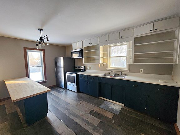 2nd image of 2505 7th St
