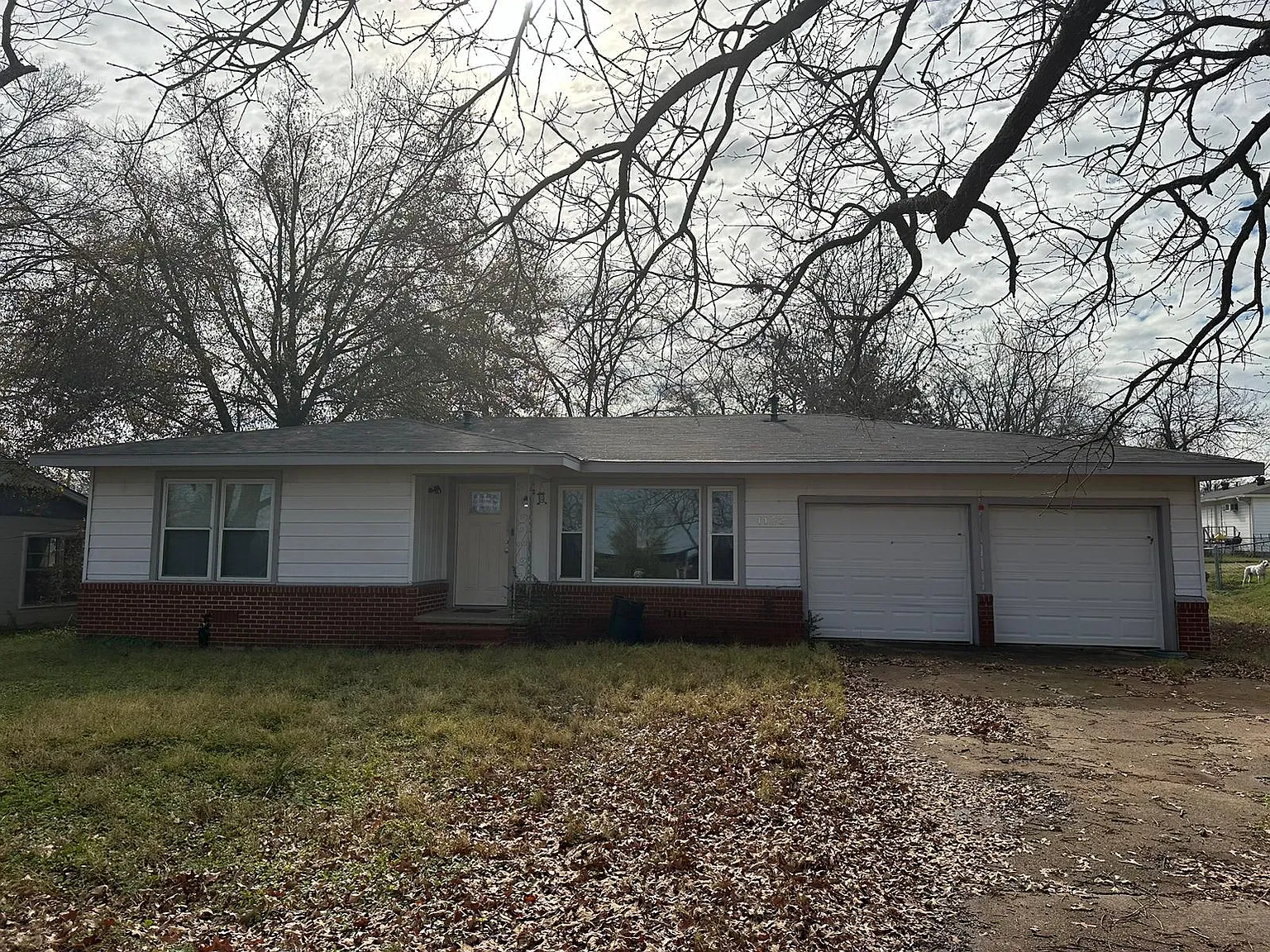 3 bed, 2000 sqft, $1,450 — Photo 1