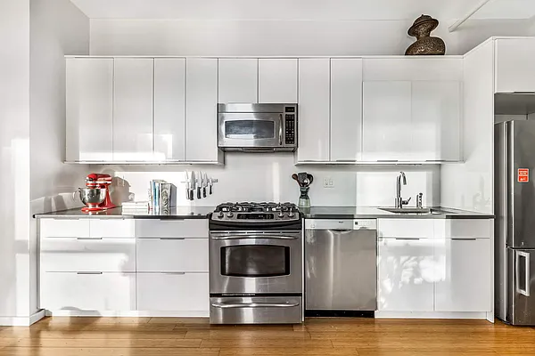 Sold by Compass | media 5