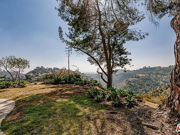 5th image of 1785 Bel Air Rd