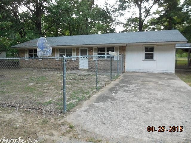 1st image of 907 Mockingbird Ln
