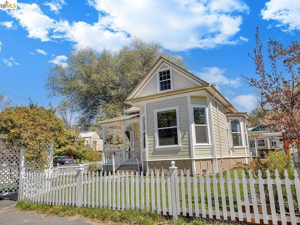 1st image of 18893 Madrone St