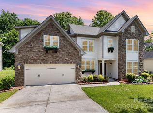 10129 Loch Lomond Dr, Charlotte, NC 28278