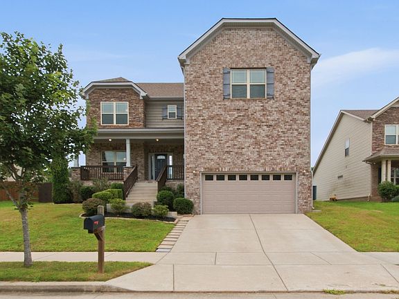 3rd image of 7409 Holly Leaf Way