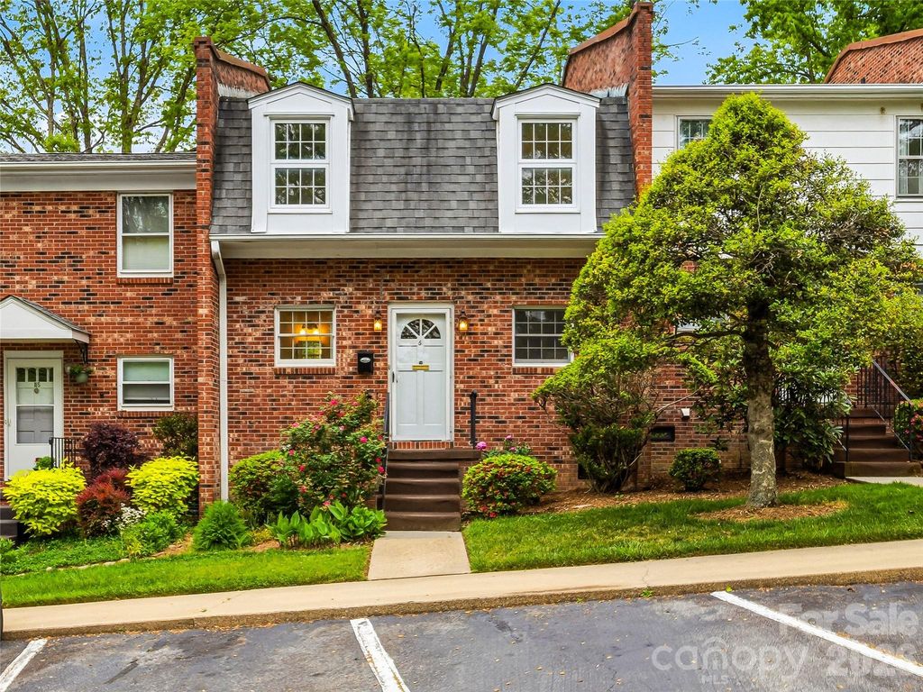 1409 Kensington Rd APT B6, Hendersonville, NC - View 2