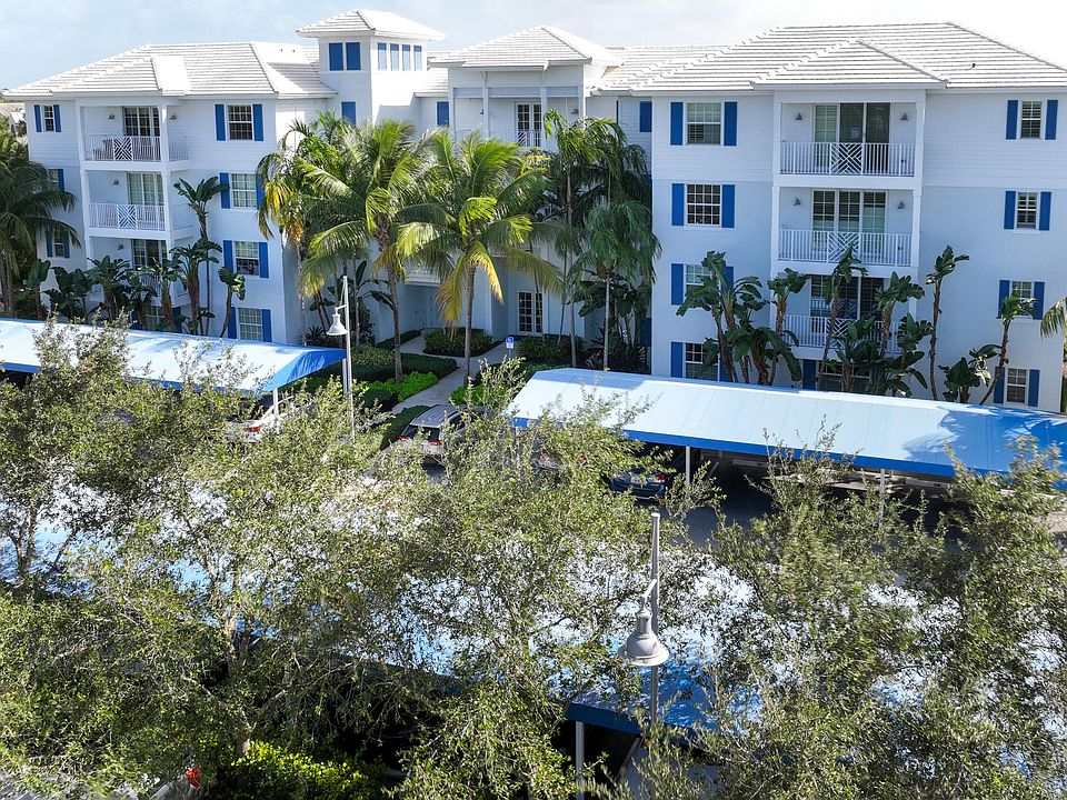 1st image of 313 Bay Colony Dr N