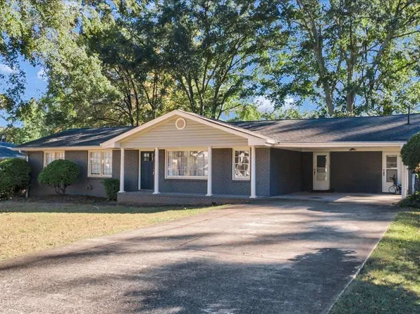 526 Pineview Dr SE, Smyrna, GA 30082