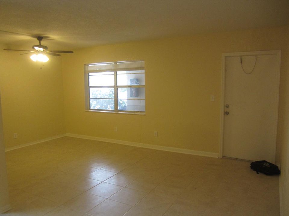 1st image of 3213 SE 12th St #11